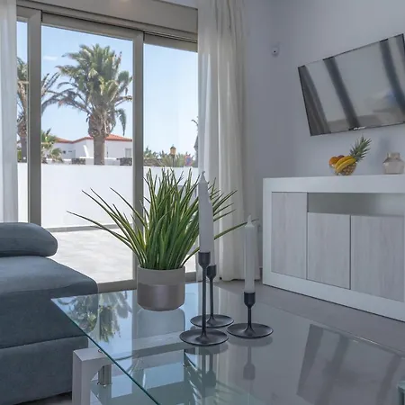 Apartment Family 1 Beachfront Corralejo By Holidays Home Buitenkant foto